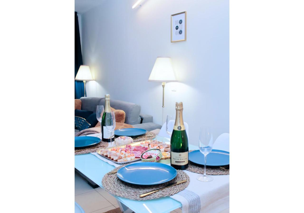 Appartement-Paris-Disney-Terrasse-Jardin-Parking Vaires-sur-Marne Buitenkant foto